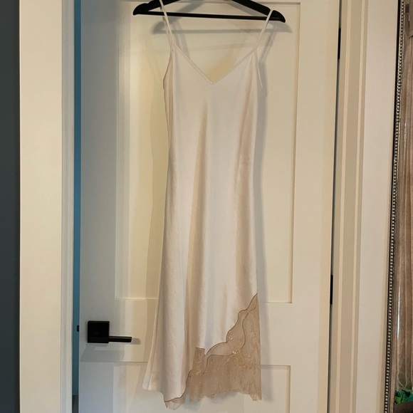 [SOLD] Artizia Wilfred sonnet dress - Picture 8 of 8